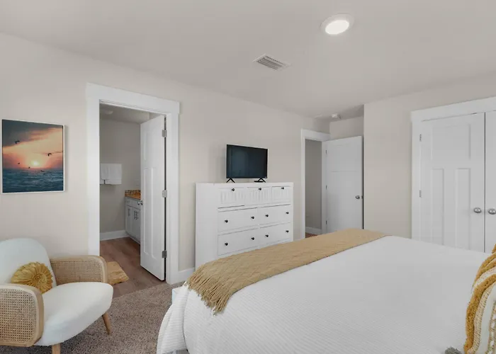 Sea Haven At Serenity - New Large With Golf Cart And Game Just Mins From Beach! Holiday home Pensacola